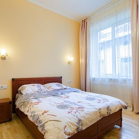 Apartment On Svobody Lviv Exteriör bild